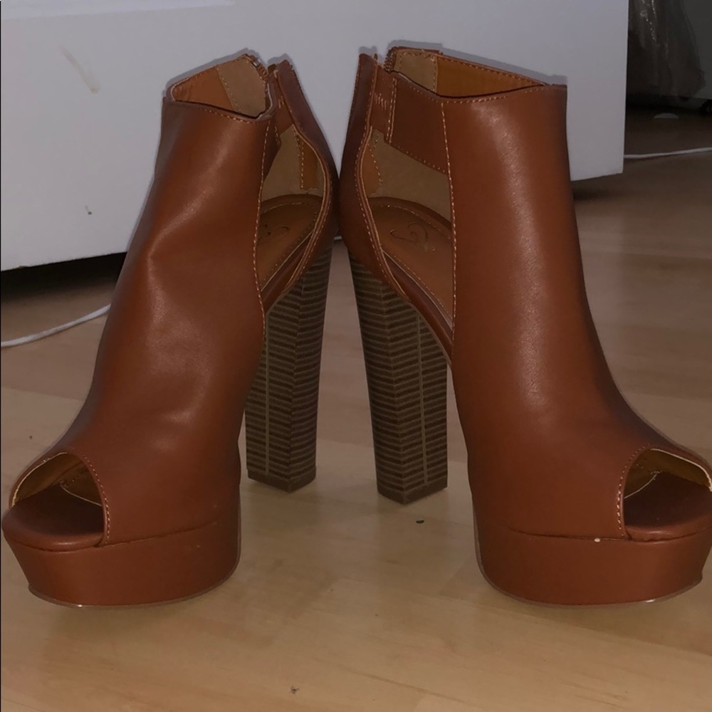 High platform chunky heels